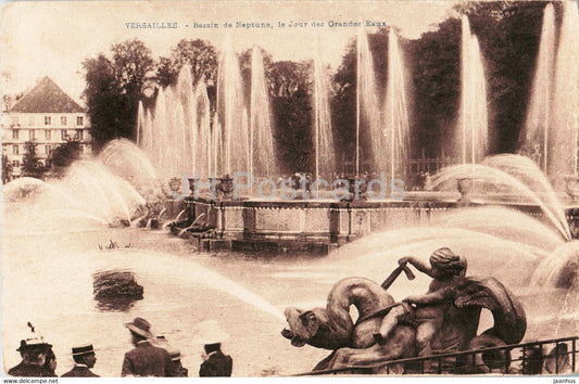 Versailles - Bassin de Neptune - Le Jour des Grandes Eaux - old postcard - France - unused - JH Postcards