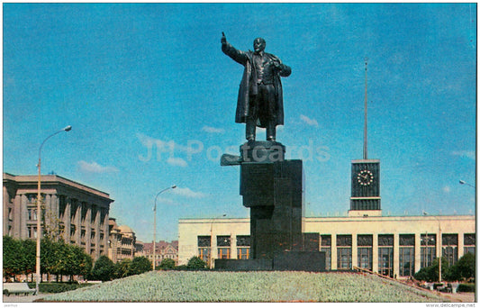 monument to Lenin on square in front of the Finland Station - Leningrad - St. Petersburg - 1970 - Russia USSR - unused - JH Postcards