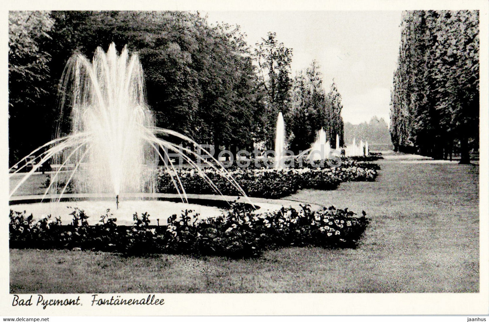 Bad Pyrmont - Fontanenallee - old postcard - Germany - unused - JH Postcards