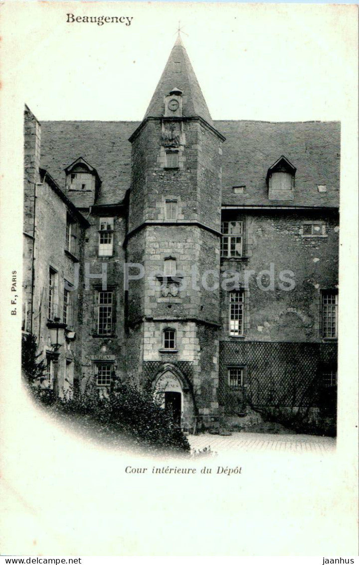 Beaugency - Cour interieure du Depot - Inner courtyard of the Depot - old postcard - France - unused - JH Postcards