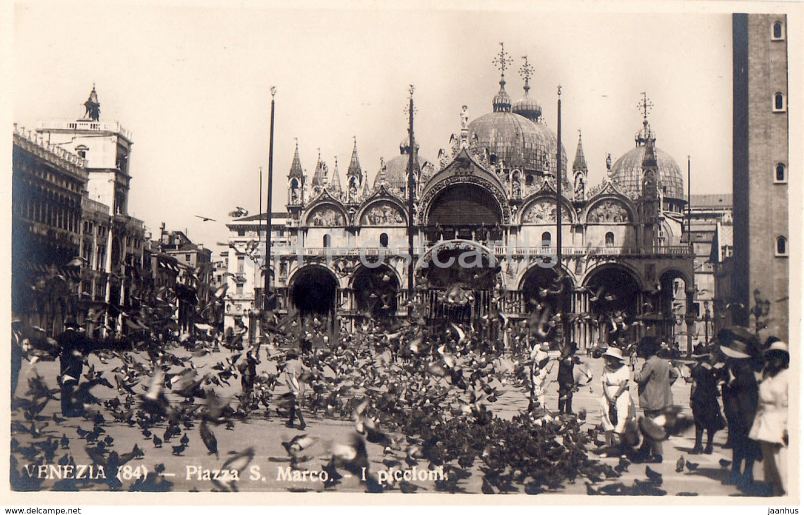 Venezia - Venice - Piazza S Marco i piccioni - old postcard - Italy - unused - JH Postcards
