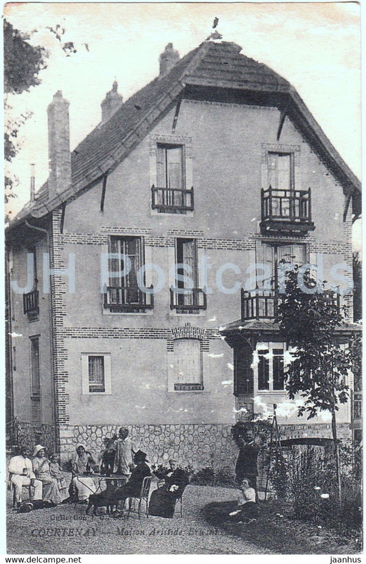 Courtenay - Maison Aristide - old postcard - France - used - JH Postcards