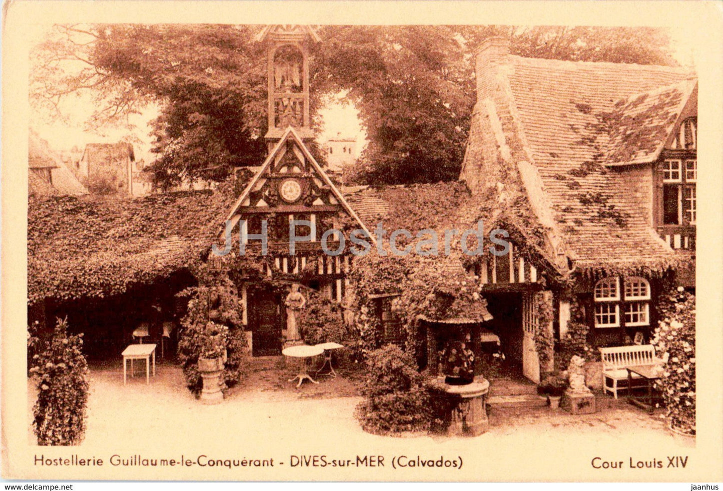 Hostellerie Guillaume le Conquerant - Dives sur Mer - Calvados - Cour Louis XIV - old postcard - France - unused - JH Postcards