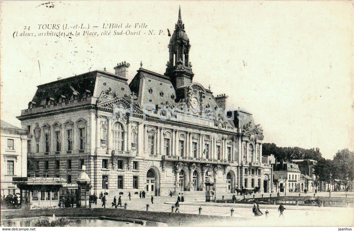 Tours - L'Hotel de Ville et la Place - Cote Sud Ouest - 24 - old postcard - 1916 - France - used - JH Postcards