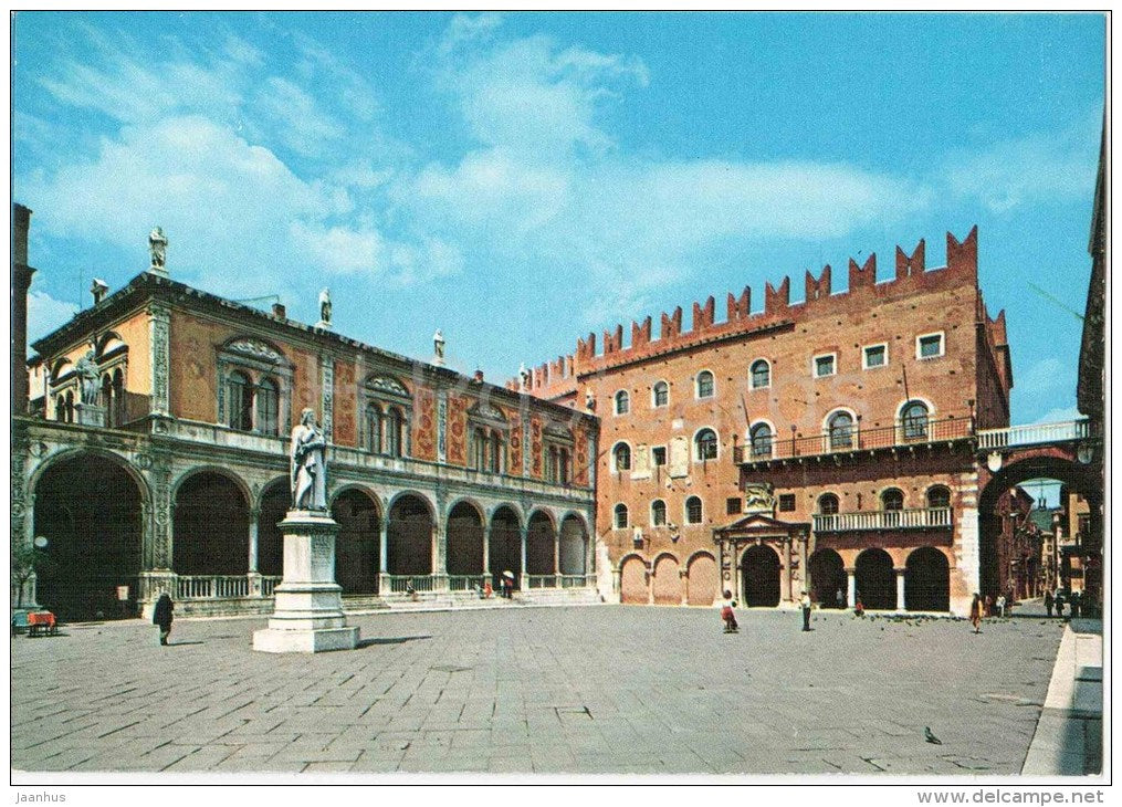 Piazza dei Signori - Patricians` Square - Verona - Veneto - 43 - Italia - Italy - unused - JH Postcards
