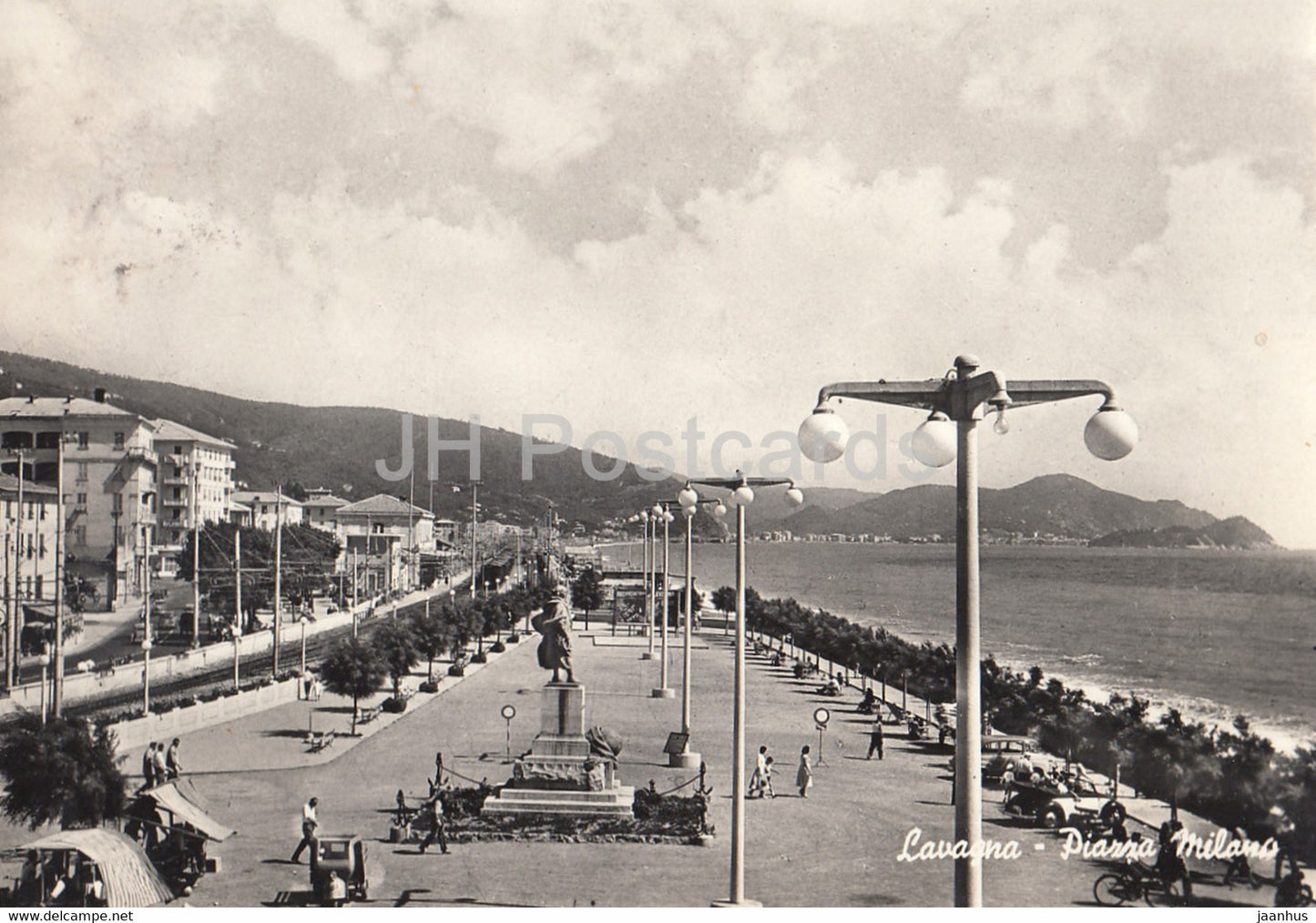 Lavagna - Piazza Milano - Milano Square - old postcard - 1959 - Italy - used - JH Postcards