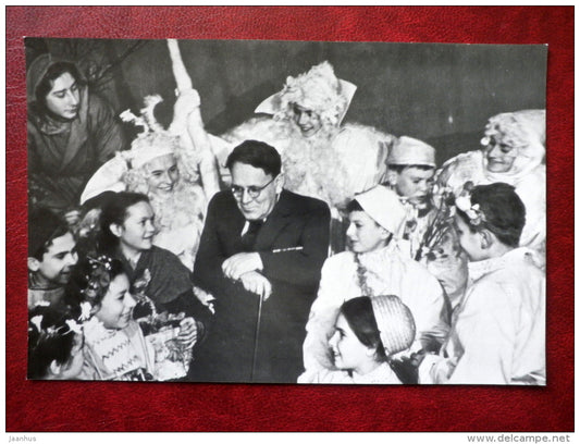 among the participants of the show 12 months - Samuel Marshak - writer and childrens poet - Russia USSR - 1977 - unused - JH Postcards