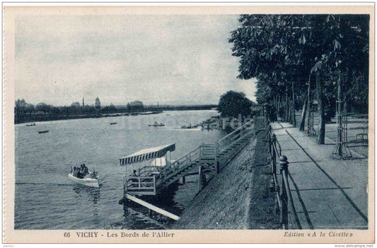 Les Bords de l´Allier - boat - 66 - old postcard - France - unused - JH Postcards