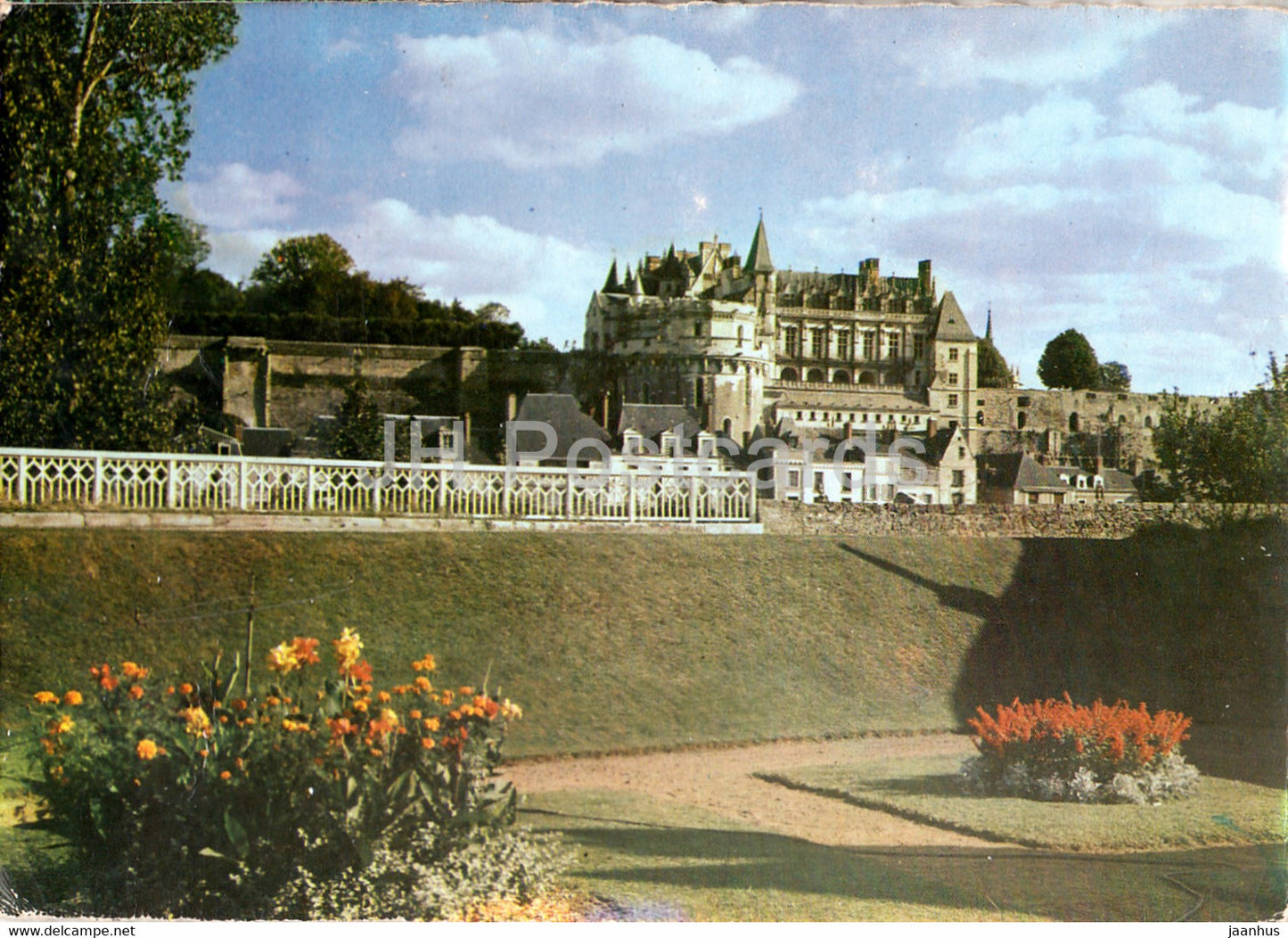 Amboise - Le Chateau et la Tour des Minimes - castle - 1966 - France - used - JH Postcards