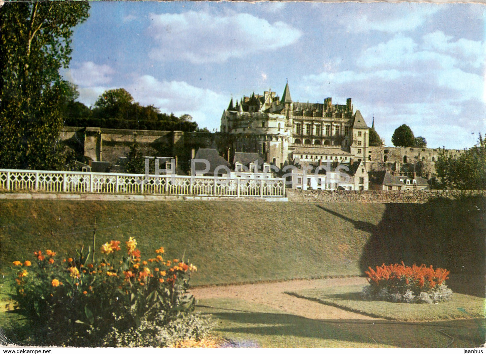 Amboise - Le Chateau et la Tour des Minimes - castle - 1966 - France - used - JH Postcards