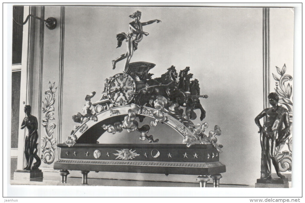 Grand Palace - Clock in the Portrait Hall - Petrodvorets - 1977 - Russia USSR - unused - JH Postcards