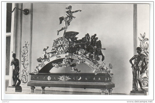 Grand Palace - Clock in the Portrait Hall - Petrodvorets - 1977 - Russia USSR - unused - JH Postcards