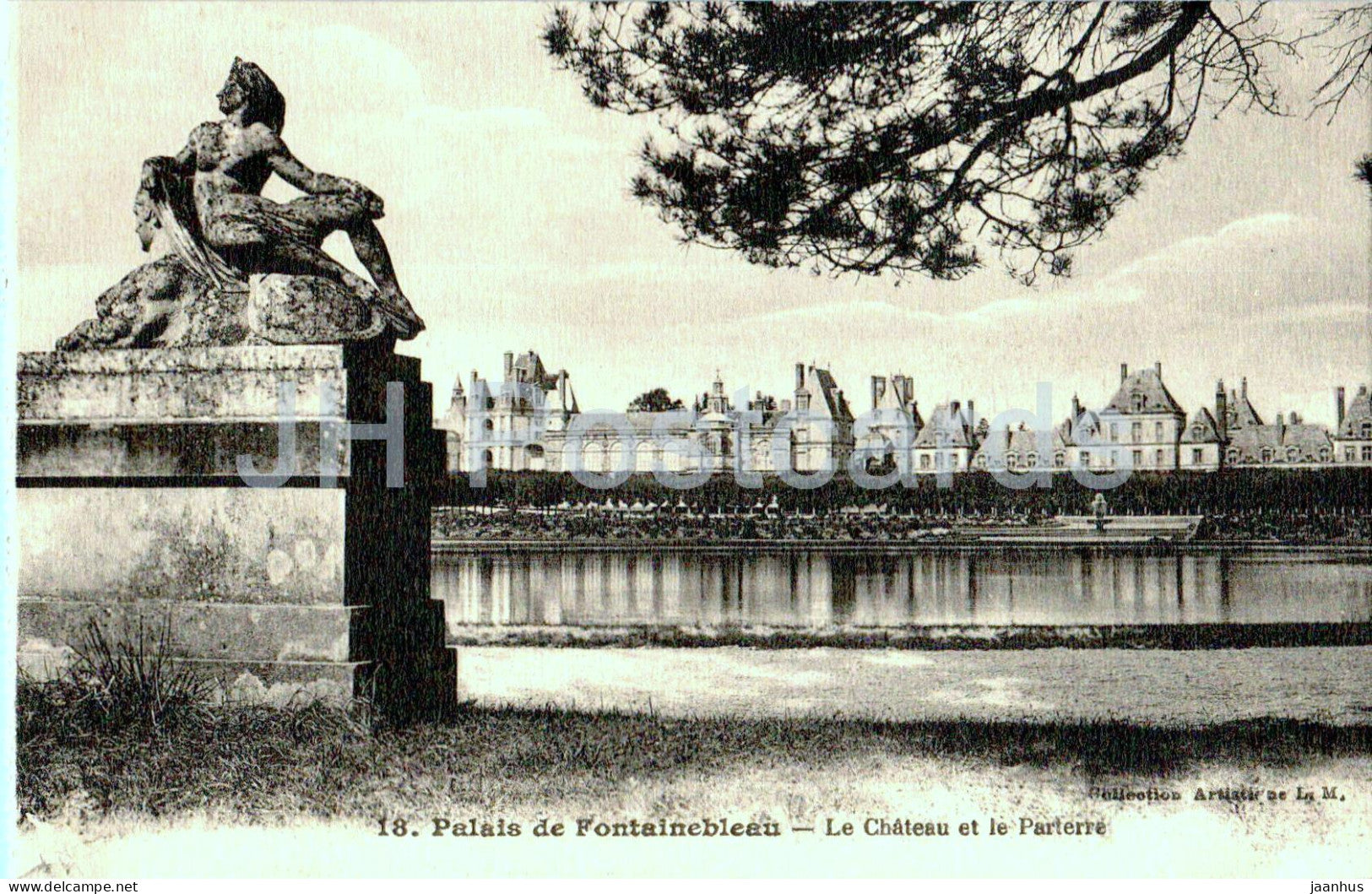 Palais de Fontainebleau - Le Chateau et le Parterre - 18 - old postcard - France - unused - JH Postcards
