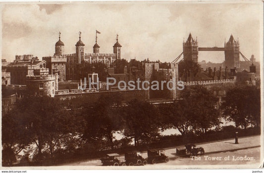 London - The Tower of London - car - old postcard - 1925 - England - United Kingdom - used - JH Postcards