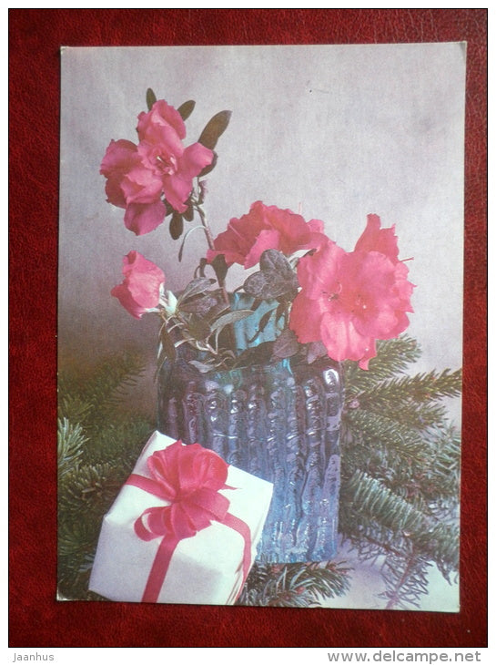 New Year Greeting card - gift - flowers - 1985 - Estonia USSR - used - JH Postcards