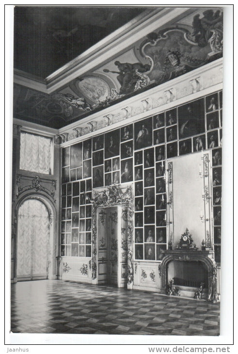 Grand Palace - Portrait hall - Petrodvorets - 1977 - Russia USSR - unused - JH Postcards