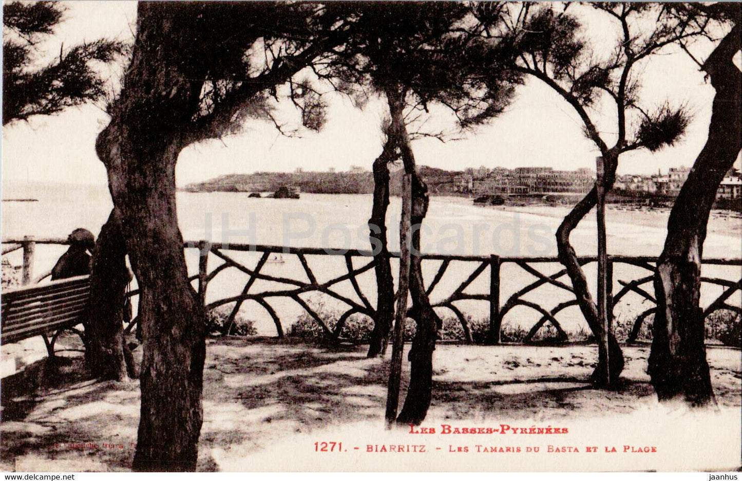 Biarritz - Les Tamaris du Basta et la Plage - 1271 - old postcard - France - unused - JH Postcards