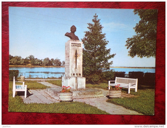 Monument to revolutionary B. Laipmann - Haapsalu - 1988- Estonia - USSR - unused - JH Postcards