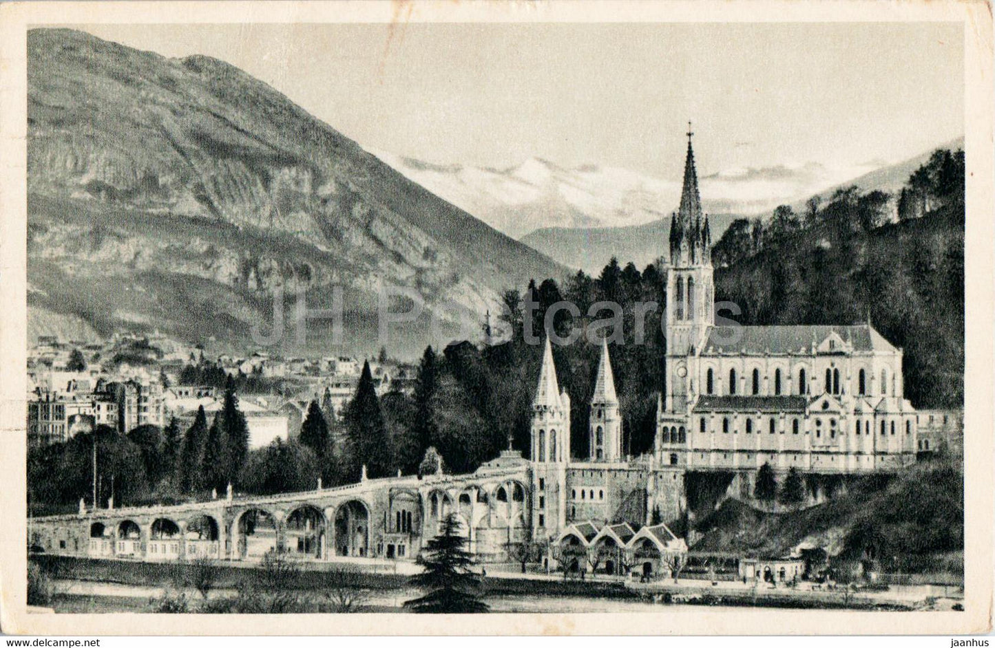 Lourdes - La Basilique et le Pic du Jer  - 37 - old postcard - France - used - JH Postcards