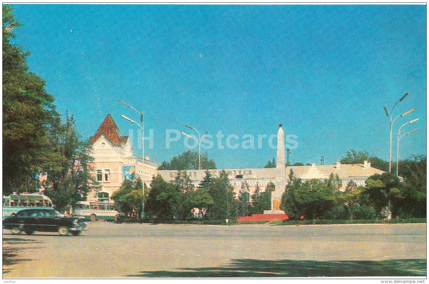 railway station square - Yessentuki - Caucasus - 1971 - Russia USSR - unused - JH Postcards