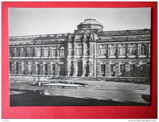 Art Gallery - Zwingerhof - Dresden - National Cultural Sites - old postcard - Germany DDR - unused - JH Postcards