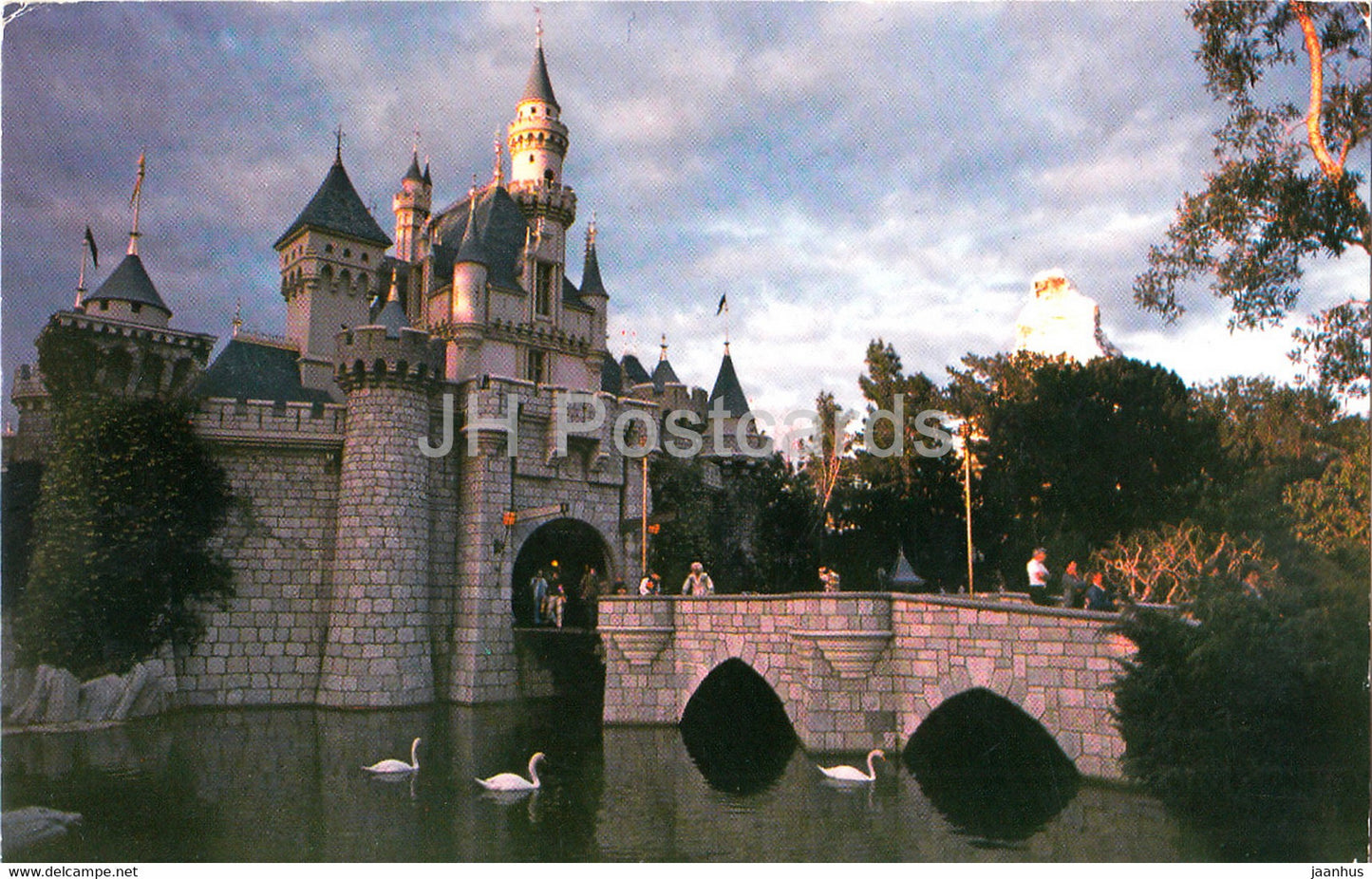 Sleeping Beauty Castle - Disneyland - 1984 - USA - used - JH Postcards