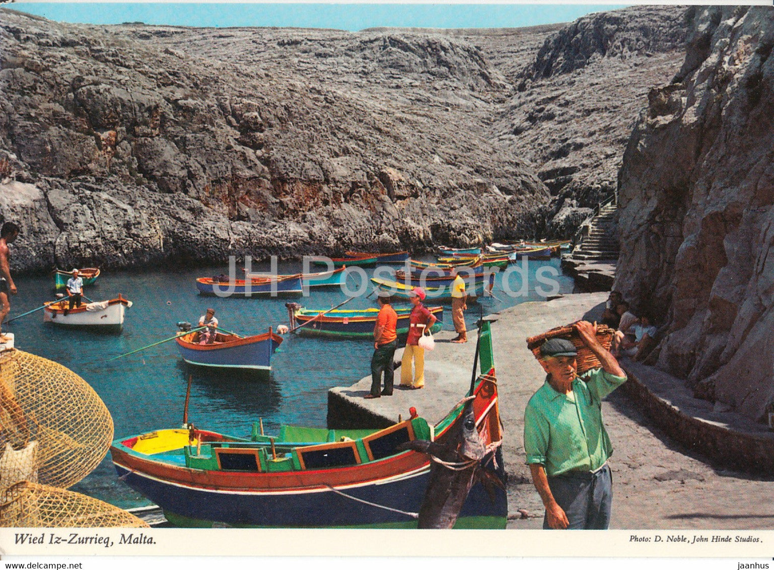 Wied Iz Zurrieq - boat - Malta - unused - JH Postcards