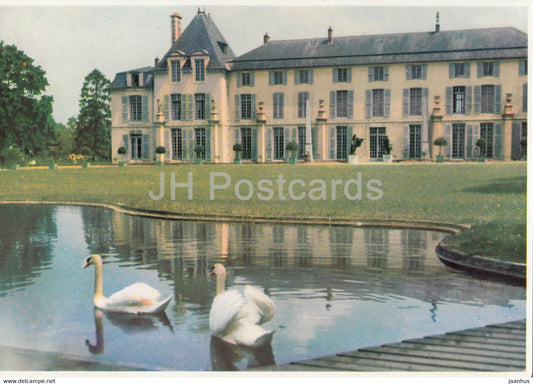 Musee National de Malmaison - Dans le parc la piece d'eau et la facade Ouest - France - unused - JH Postcards