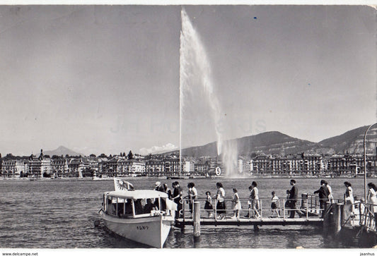 Geneve - Geneva - Le Jet d'Eau 120 m - boat - 7040 - Switzerland - 1962 - used - JH Postcards