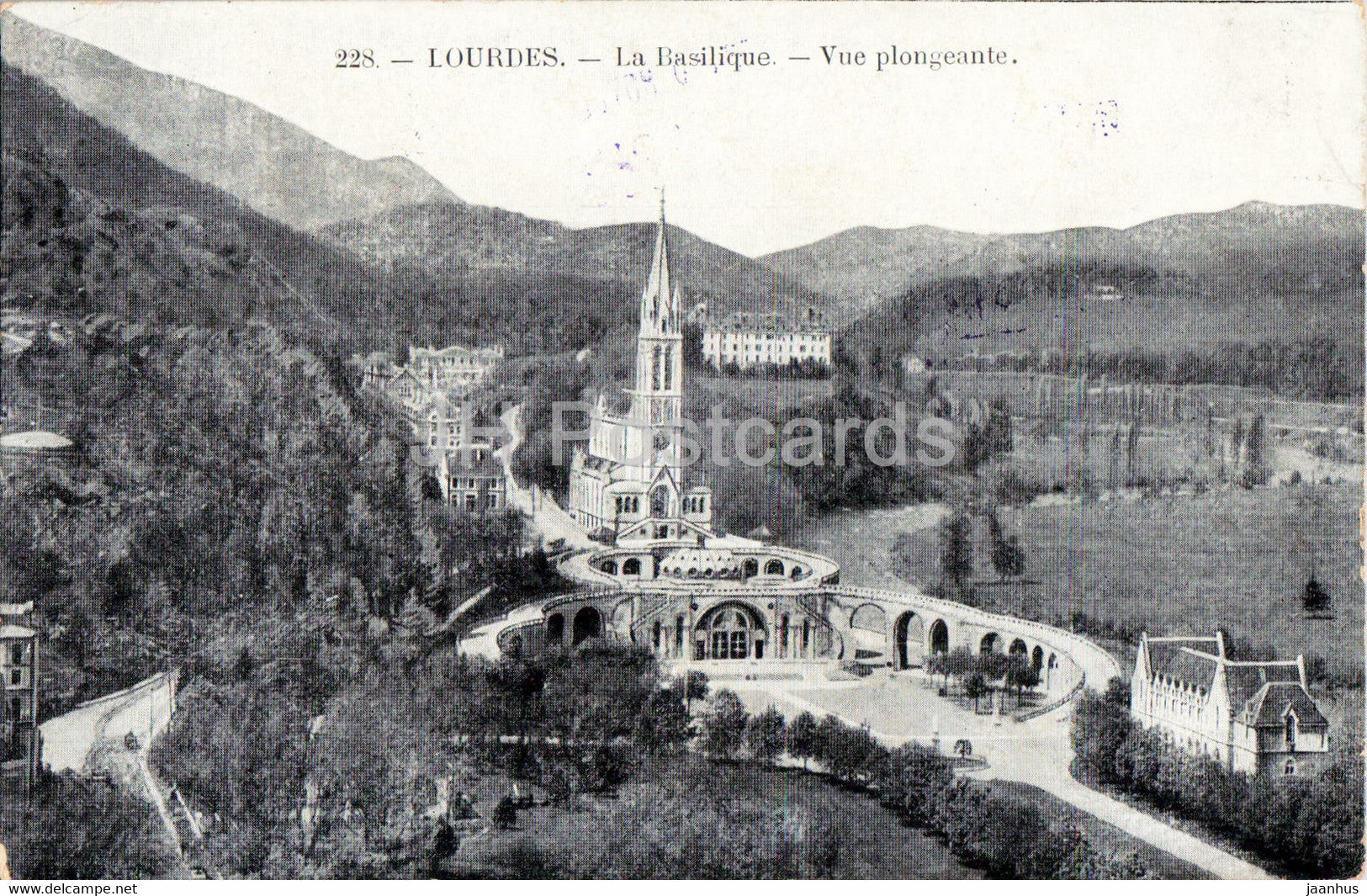 Lourdes - La Basilique - Vue plongeante - 228 - old postcard - France - used - JH Postcards