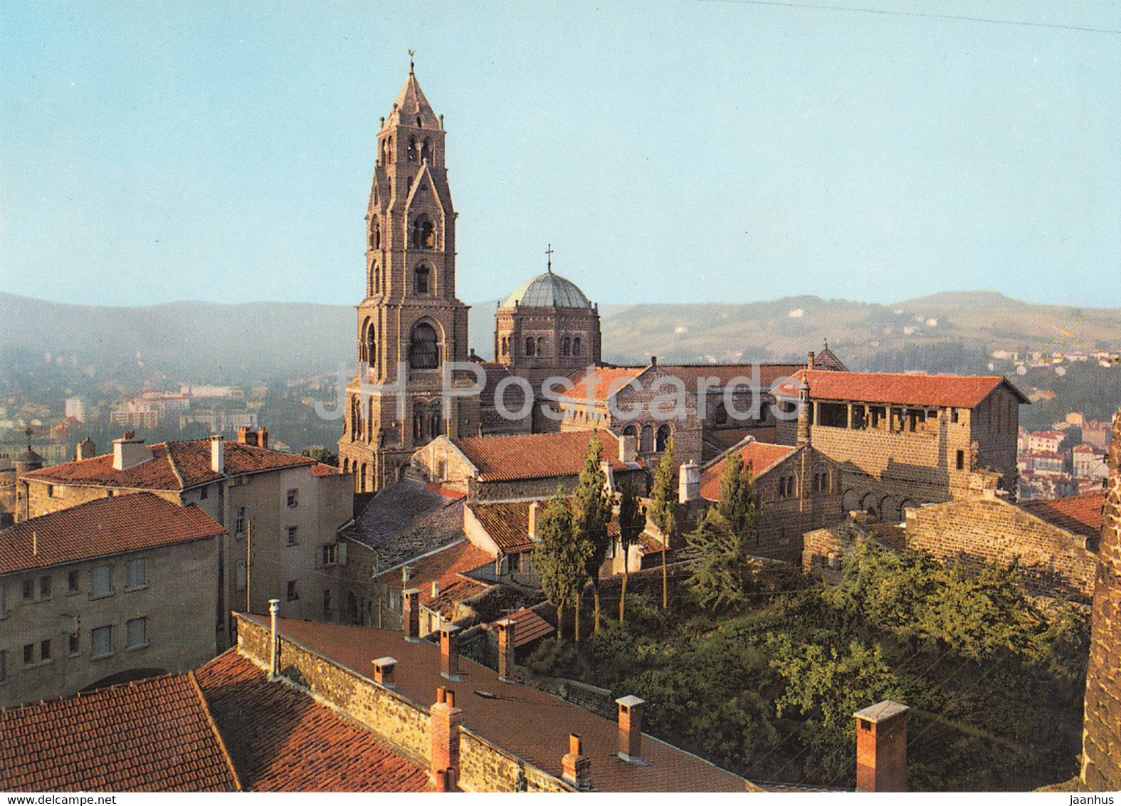 Le Puy 630 m - La Cathedrale de N D du Puy - 549 - France - unused - JH Postcards