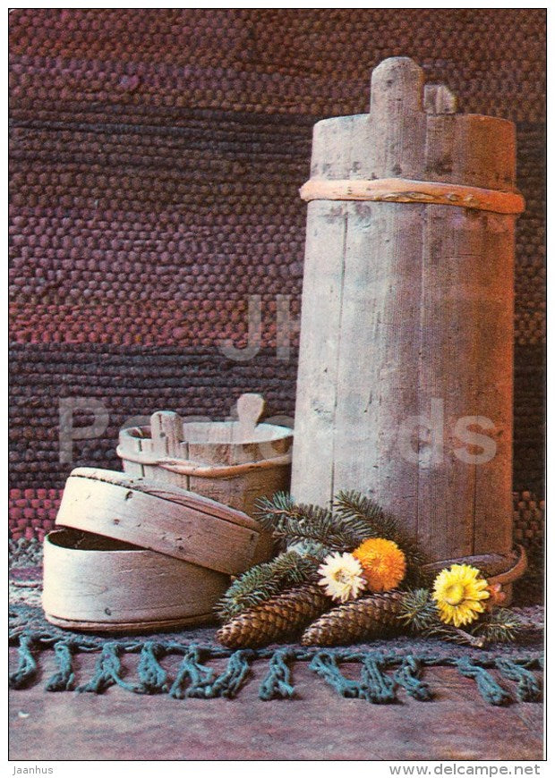 New Year Greeting card - Old wooden containers - cones - flowers - 1982 - Estonia USSR - used - JH Postcards