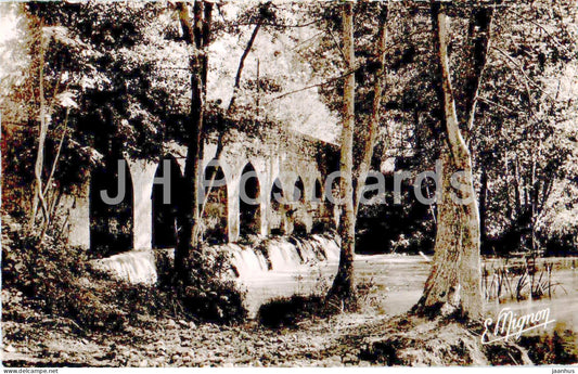 Ferrieres en Gatinais - Le Gril de Corblin - pont - bridge - 5226 - old postcard - France - unused - JH Postcards