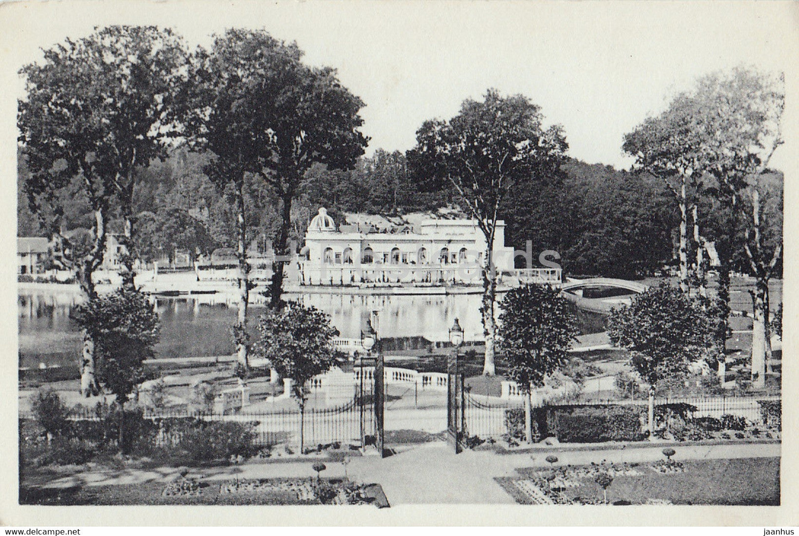 Bagnoles de l'Orne - Le Casino du Lac - vu du Grand Hotel - 102 - old postcard - France - unused - JH Postcards