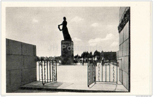 Piskaryovskoye Memorial Cemetery - Leningrad - 1971 - Russia USSR - unused - JH Postcards