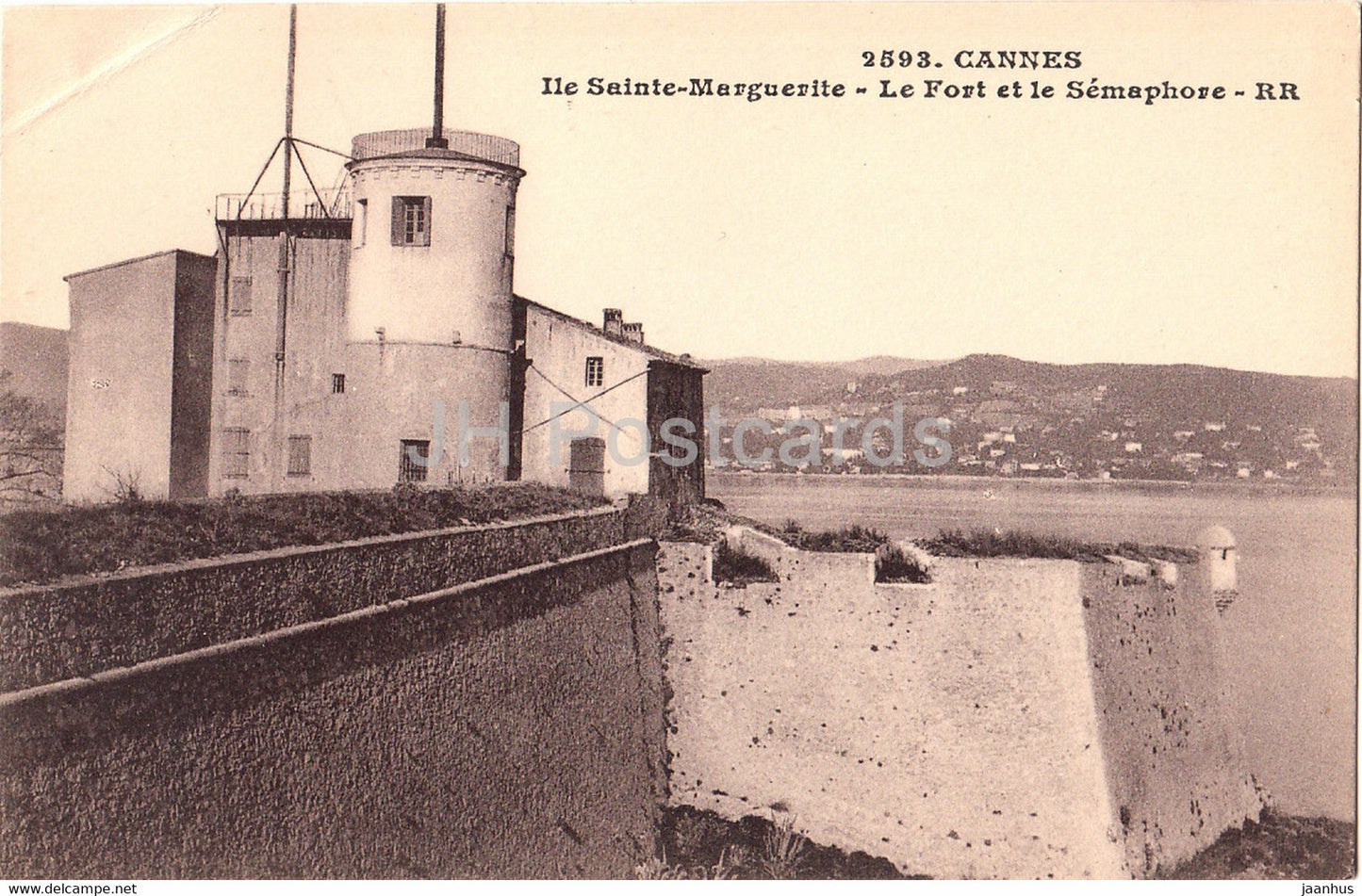 Cannes - Ile Sainte Marguerite - Le Fort et le Semaphore - 2593 - old postcard - France - unused - JH Postcards