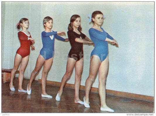 girls - gymnastics in the school - children - 1973 - Russia USSR - unused - JH Postcards