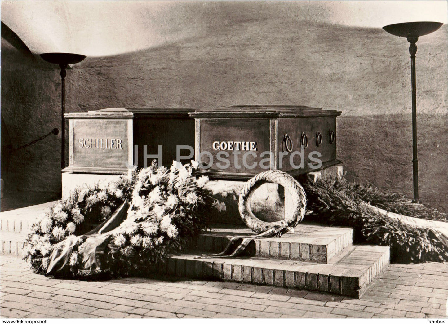Weimar - Goethe und Schiller Gruft - Germany DDR - unused - JH Postcards