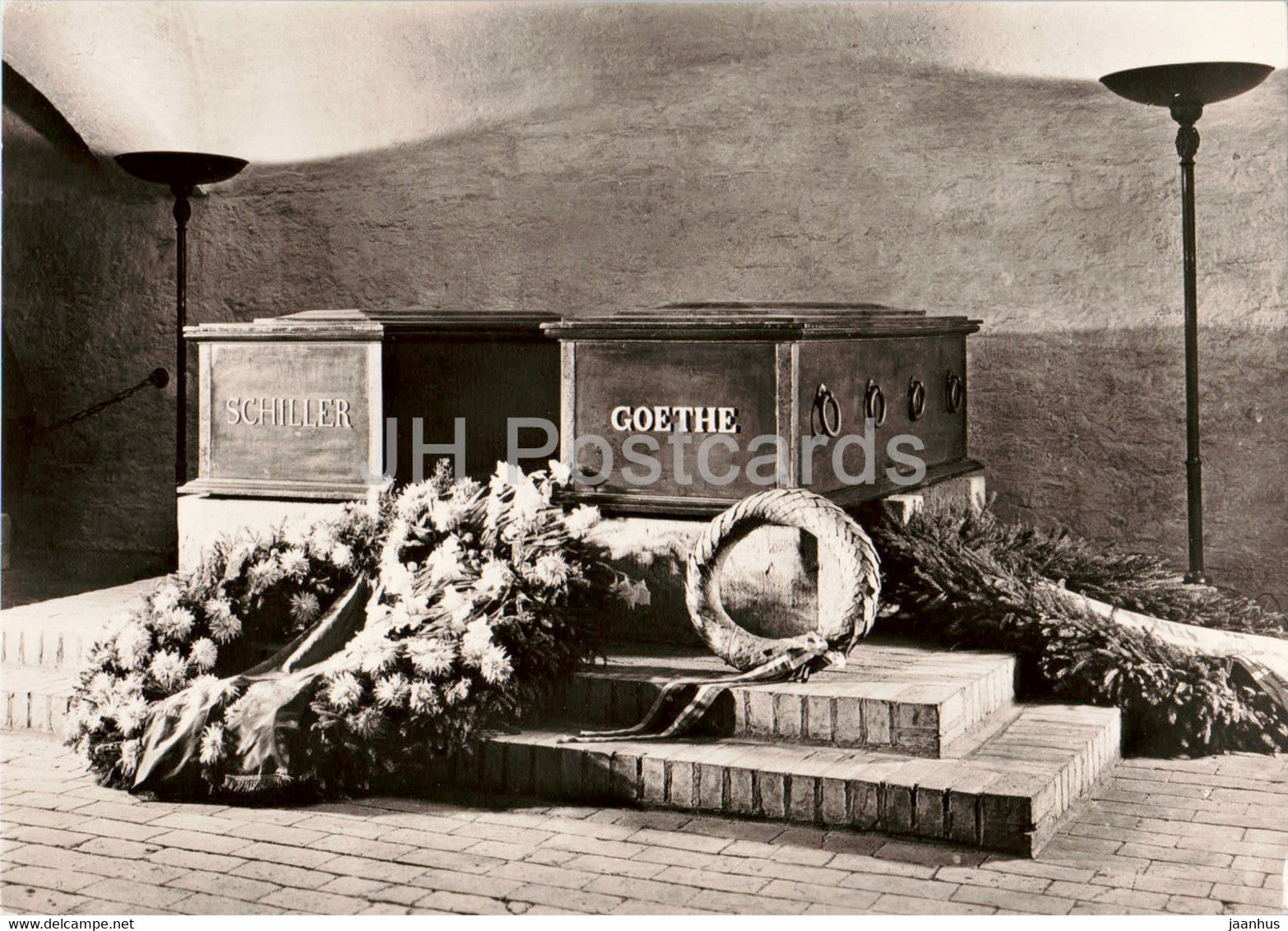 Weimar - Goethe und Schiller Gruft - Germany DDR - unused - JH Postcards