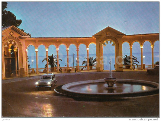The Colonnade - car Volga - Gagra - Abkhazia - Georgia USSR - unused - JH Postcards