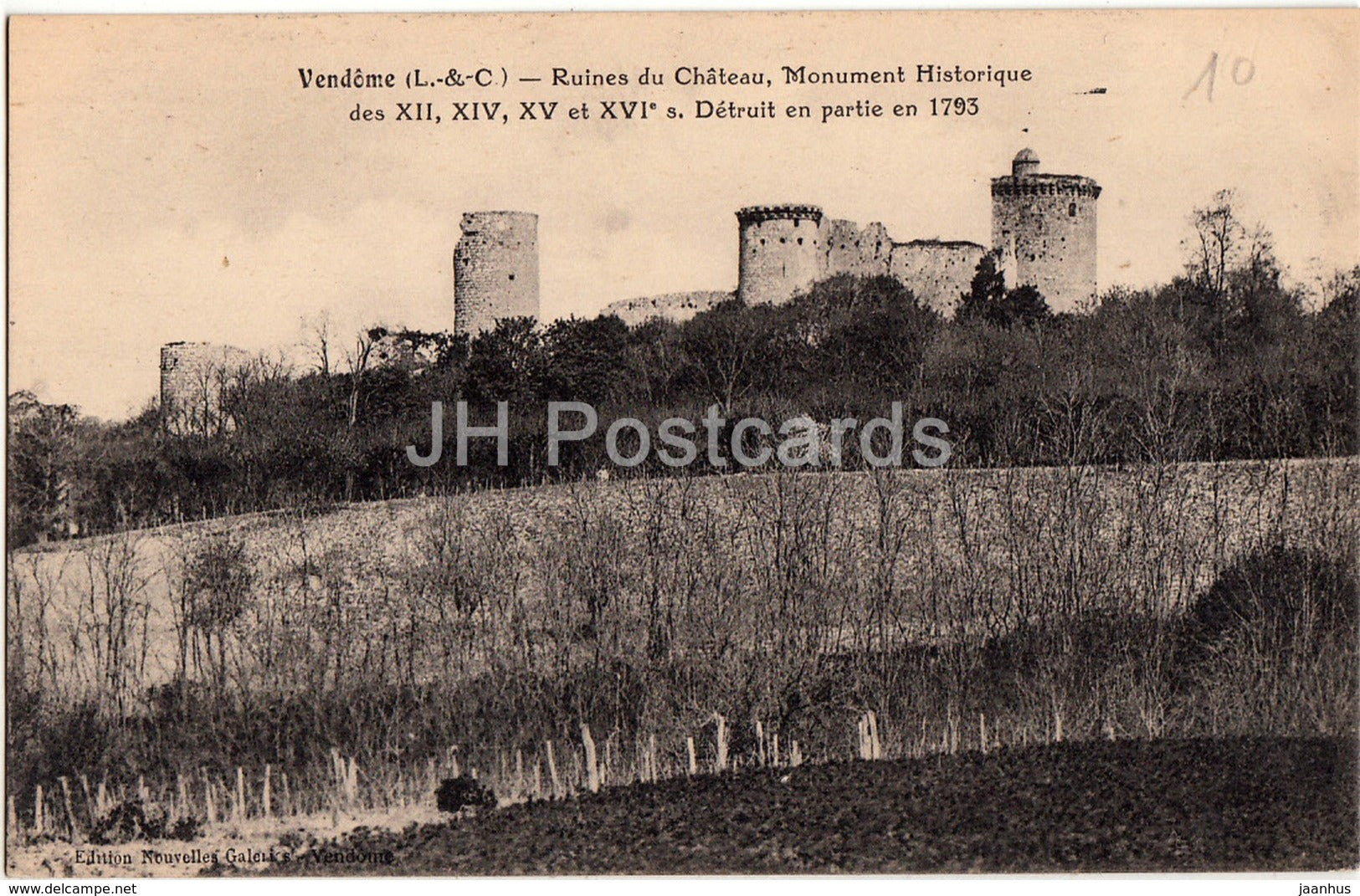 Vendome - Ruines de Chateau - Monument Historique - castle ruines - old postcard - France - unused - JH Postcards