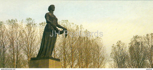 Piskaryovskoye Memorial Cemetery - allegory of Motherland - 1985 - Russia USSR - unused - JH Postcards