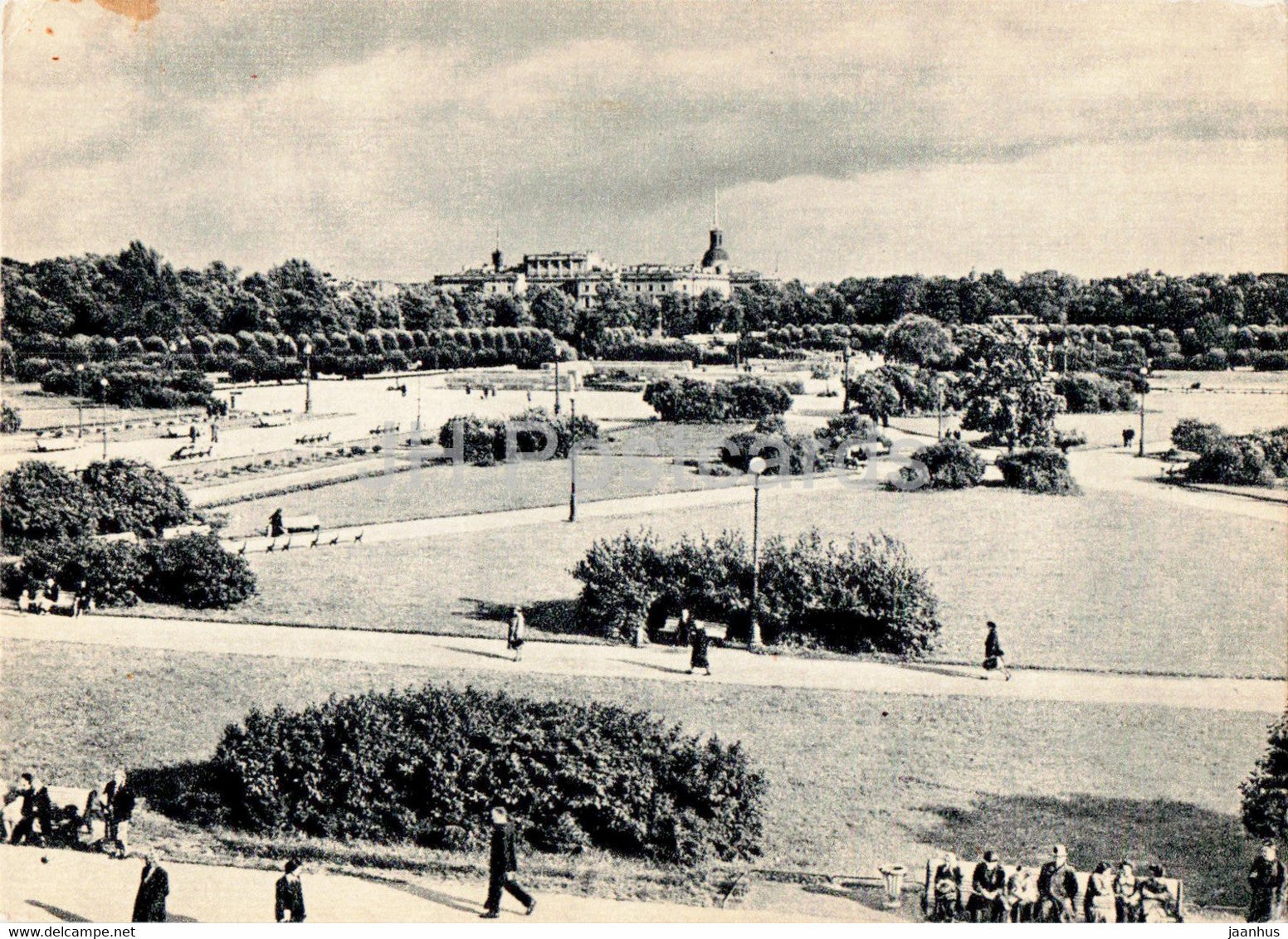 Leningrad - St Petersburg - Field of Mars - old postcard - 1957 - Russia USSR - unused - JH Postcards