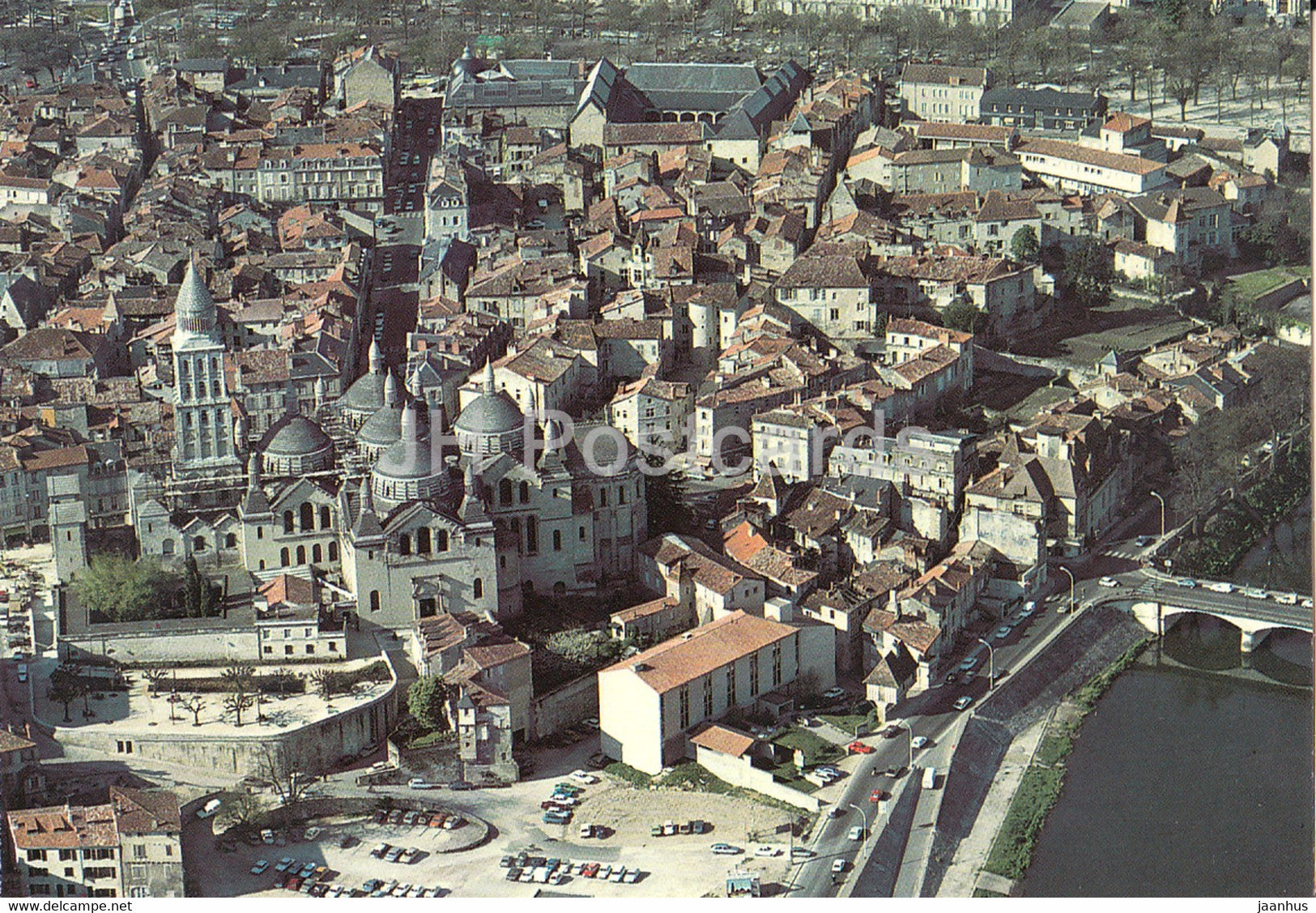 Perigueux - Vue d'ensemble et la Cathedrale Saint Front - France - unused - JH Postcards
