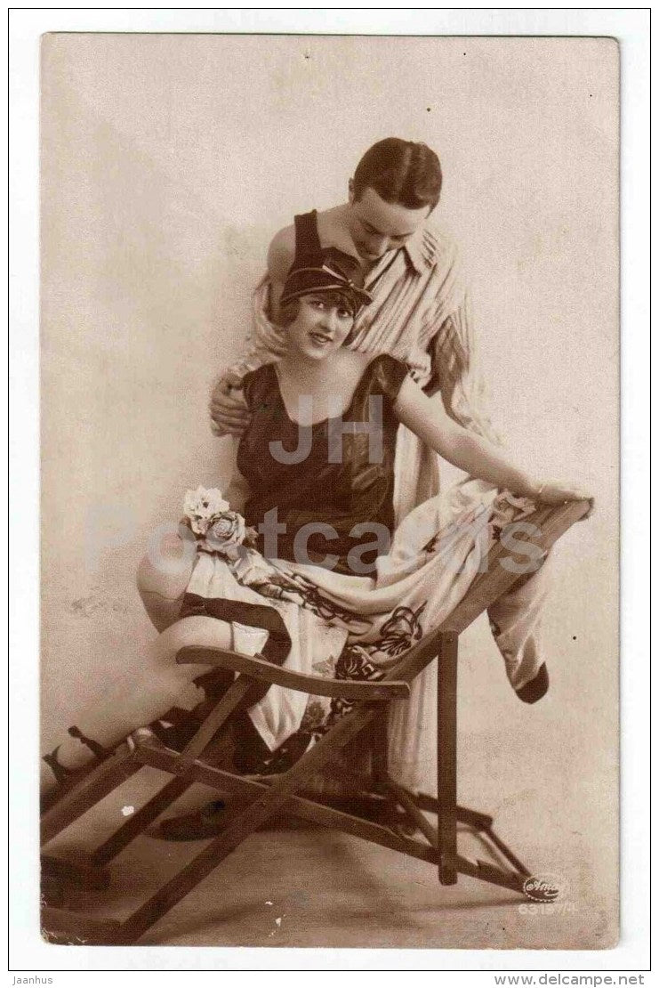 man and woman - couple - beachware - hat - Amag 6319/4 - circulated in Estonia Mail Wagon Pärnu-Tallinn 1928 - JH Postcards